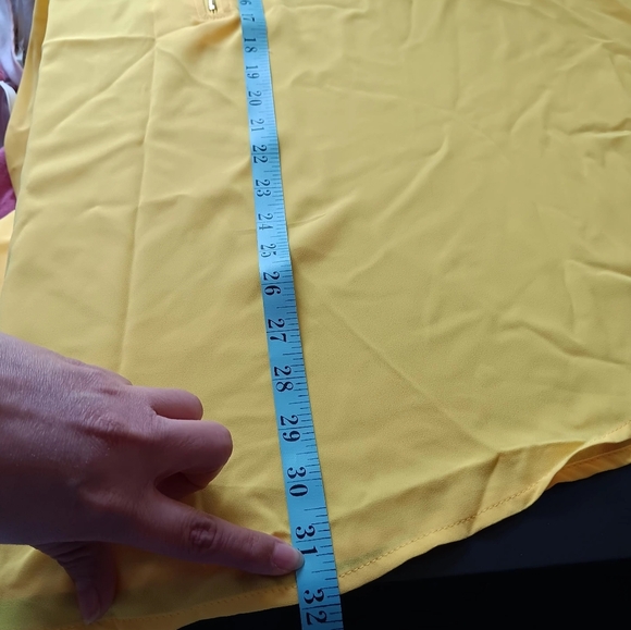 NWT Roz & Ali Women's Sleeveless Top Plus Size 1X, yellow color, never worn. - Picture 7 of 14